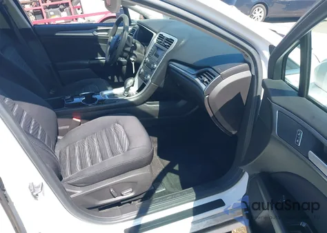 2016 Ford Fusion Se z USA, uszkodzony, nr VIN 3FA6P0H77GR377965